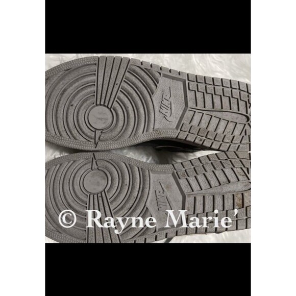 Air Jordan 1 Retro Mid GS 'Cool Grey Wolf Grey  Kids size 5.5  Fits women size 7 - Picture 7 of 9